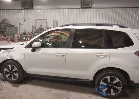 2017 Subaru Forester 2.5I Premium из США, поврежденный, VIN JF2SJAEC0HH413162